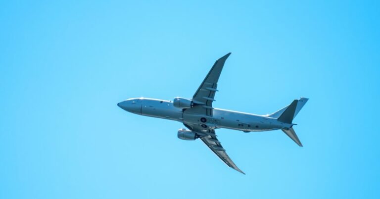 Is 787 Easy to Fly?
